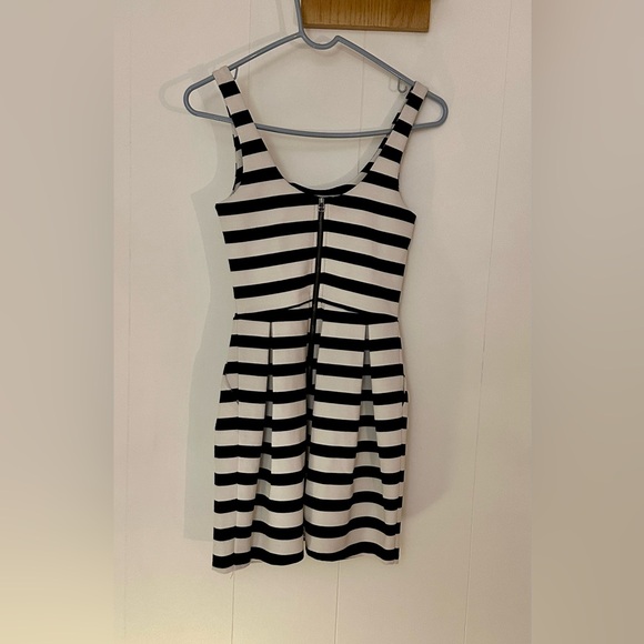 Bethany Mota Dress - Picture 2 of 5